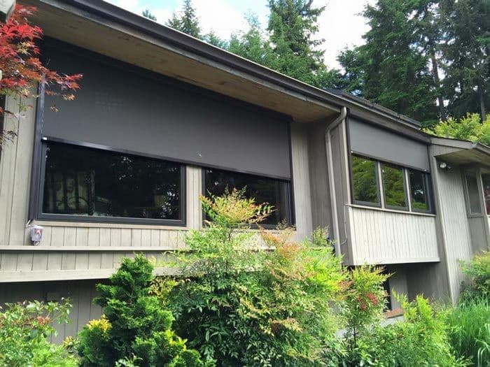 Retractable Motorized Screen