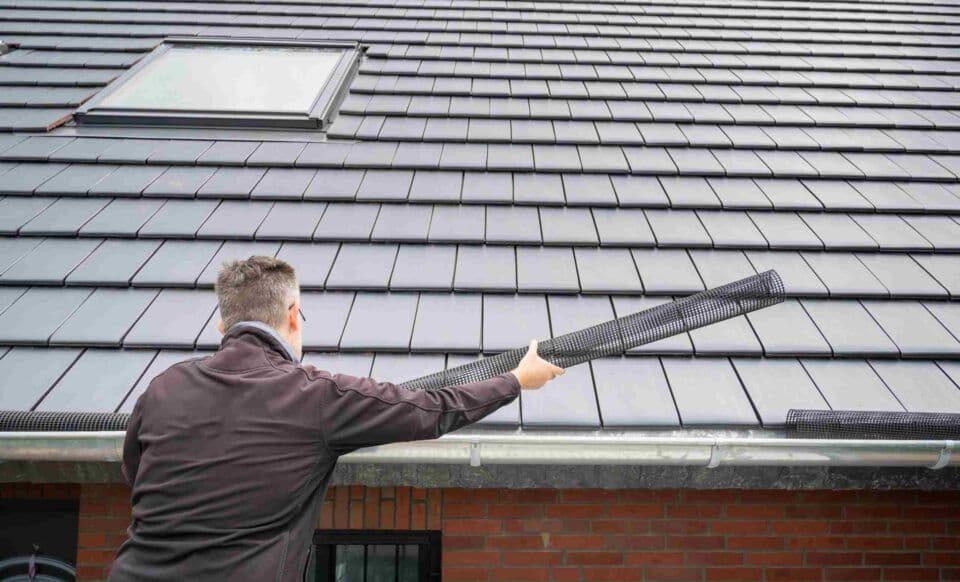Gutter Microscreens
